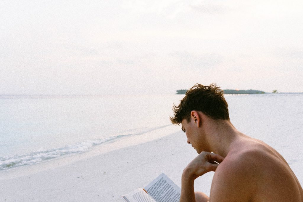 Lecture à la plage