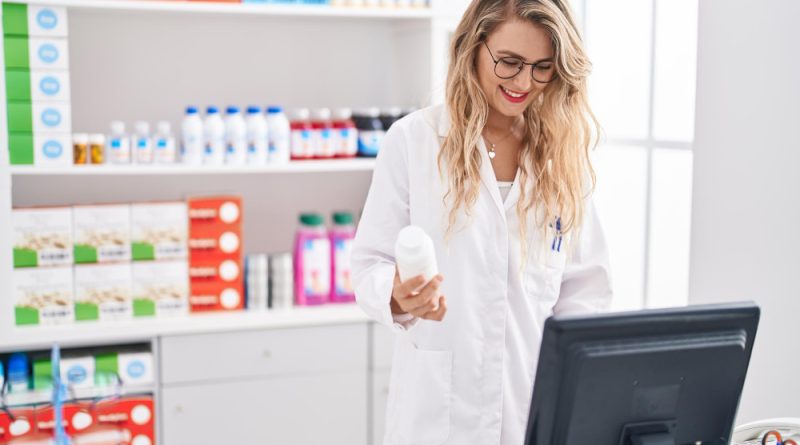 une secrétaire en pharmacie